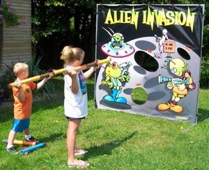 Alien Invasion Foam Rocket Launcher Game