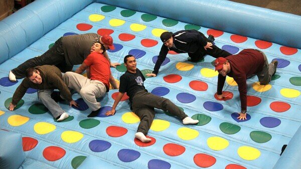 Giant Twister Game